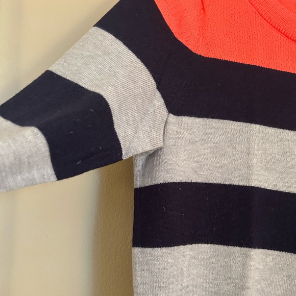 GAP Sweater - Picture 5 of 10